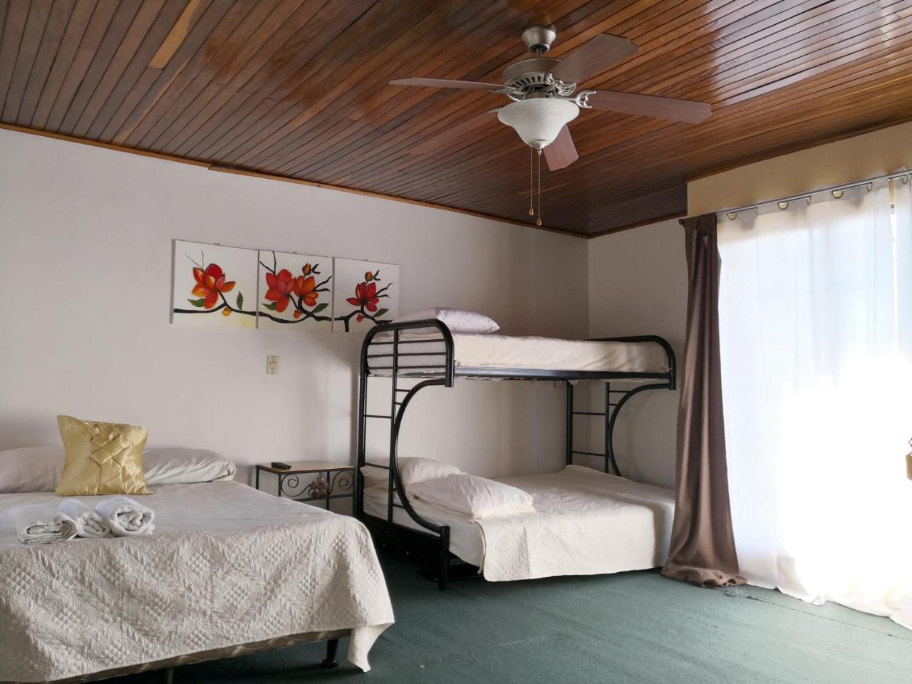 Vida Tropical Bed and Breakfast Alajuela Exteriör bild