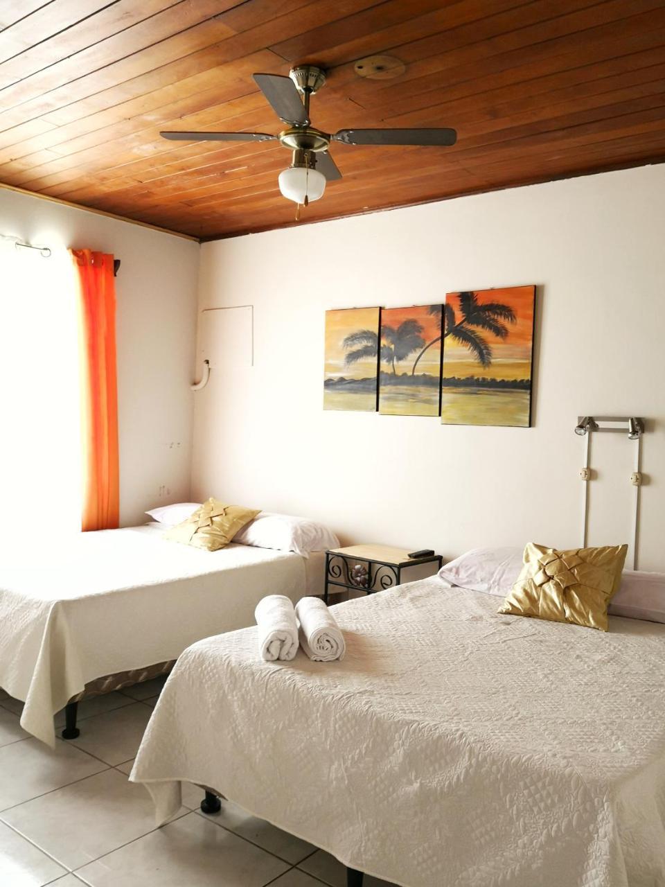 Vida Tropical Bed and Breakfast Alajuela Exteriör bild